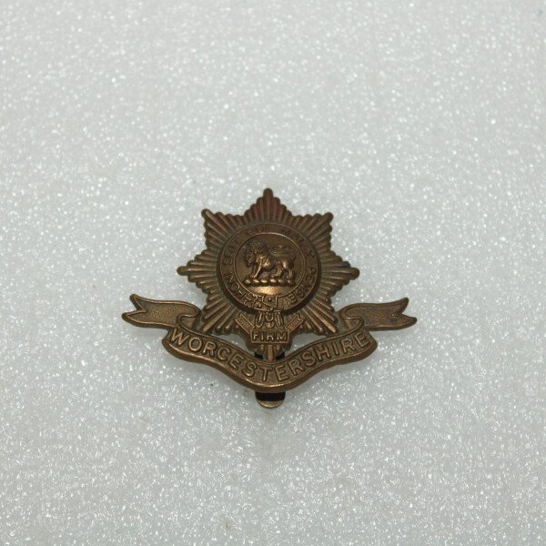 Cap badge Worcestershire reg