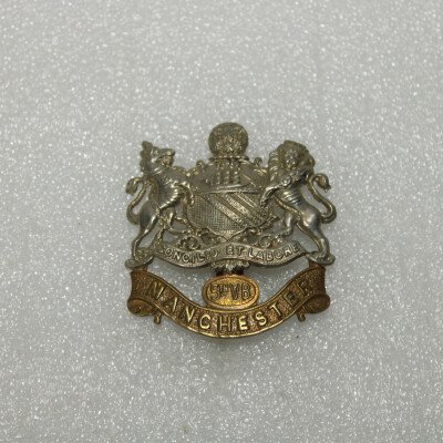 Cap badge Manchester 5th VB