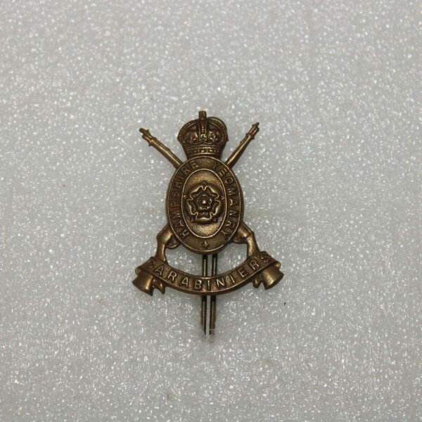 Cap badge Hampshire Yéo
