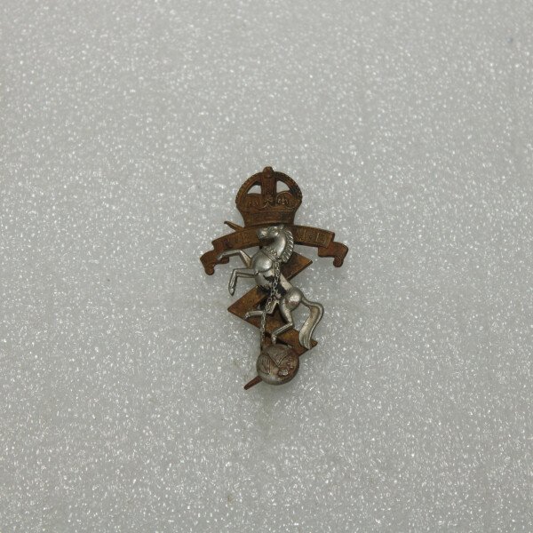 cap badge REME type 2