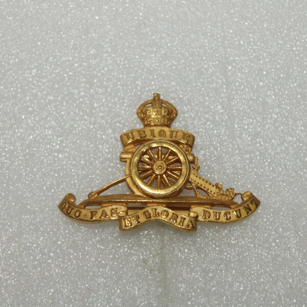 Cap badge RA off