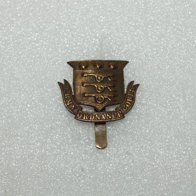 Cap badge AOC