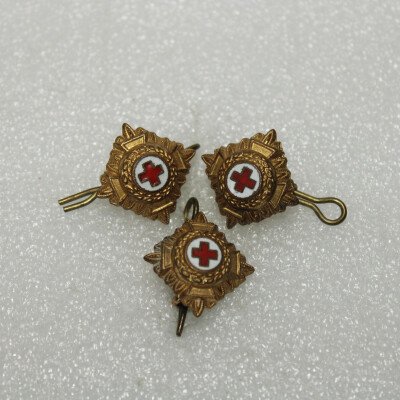 Pip's red cross