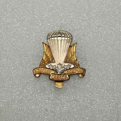 Cap badge parachutiste cana