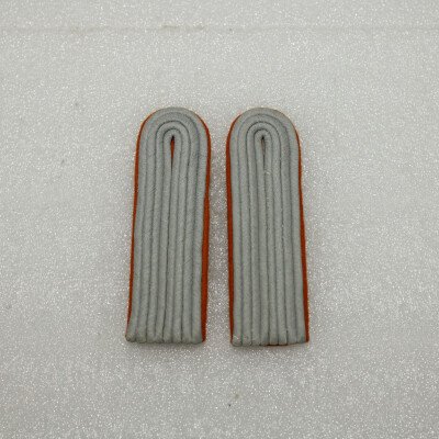 Pattes d'épaule lieutenant feldgendarmerie