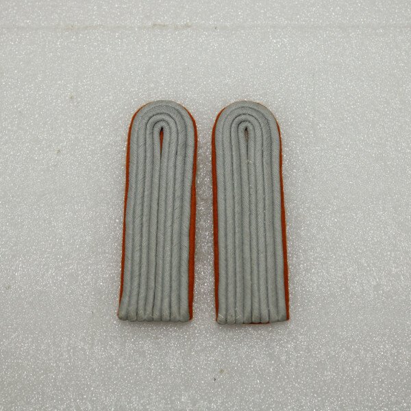 Pattes d'épaule lieutenant feldgendarmerie