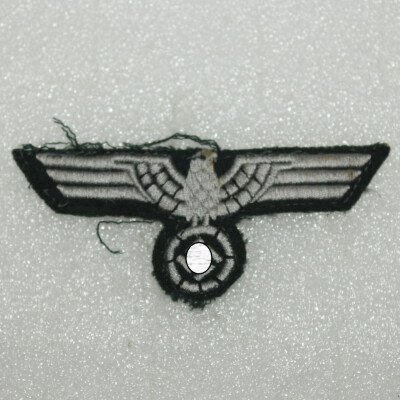 Aigle de poitrine troupe