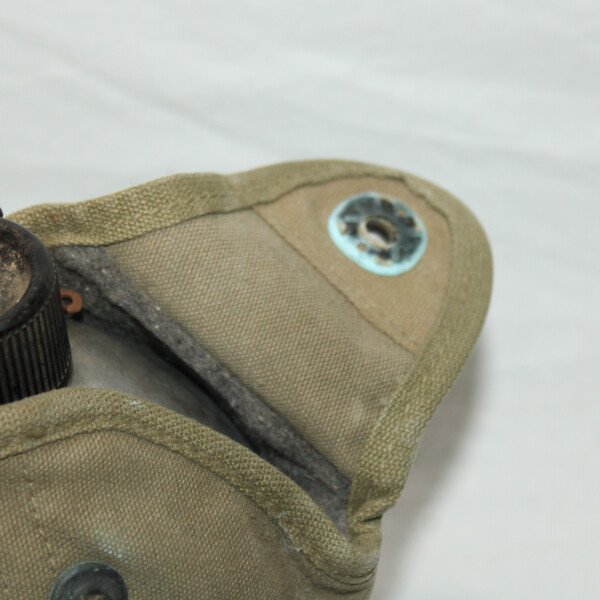 Gourde avec housse 1942