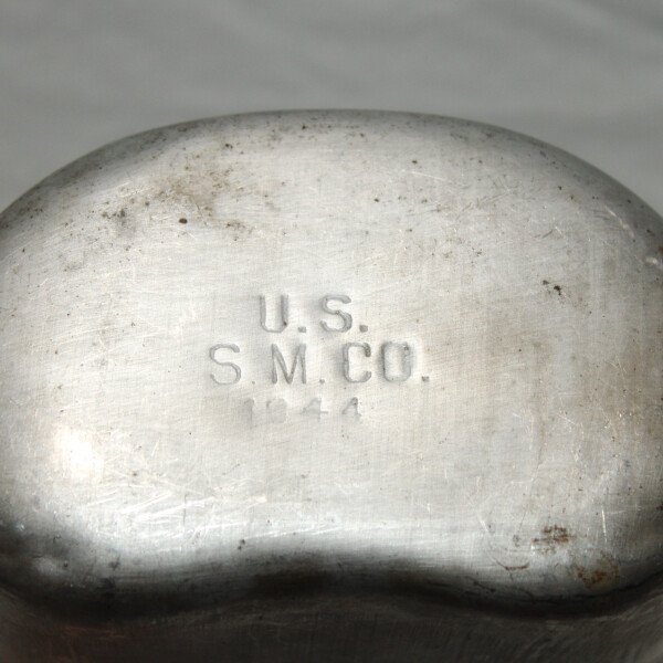 Gourde avec housse 1942