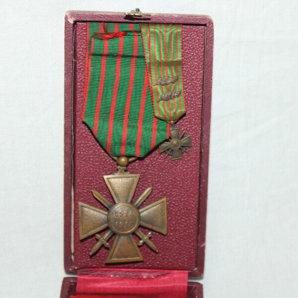 Croix de guerre 14/18 et miniature