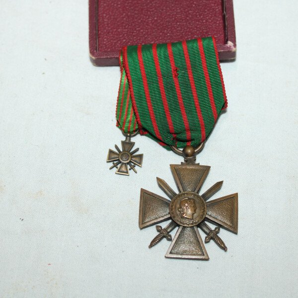 Croix de guerre 14/18 et miniature