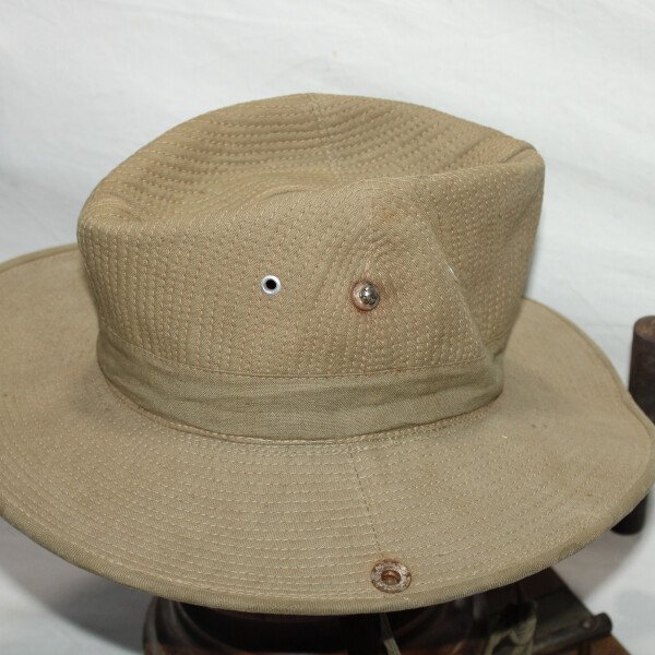 Chapeau de brousse Extrême-Orient