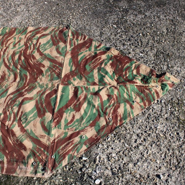 Toile de tente camouflée mle 1956