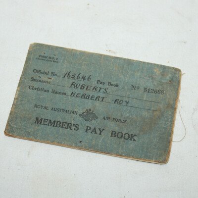 Pay book RAAF