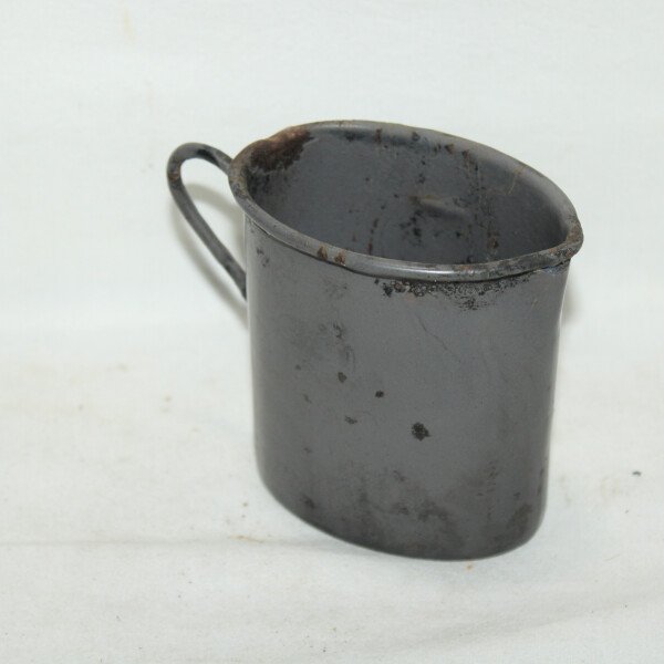 Quart émaillé 1918