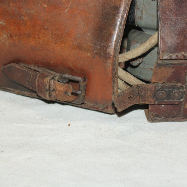 Combiné et étui cuir