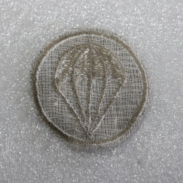 Insigne calot infanterie parachutiste