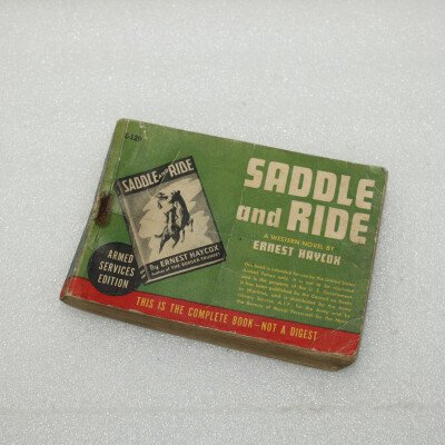 Livre saddle and ride
