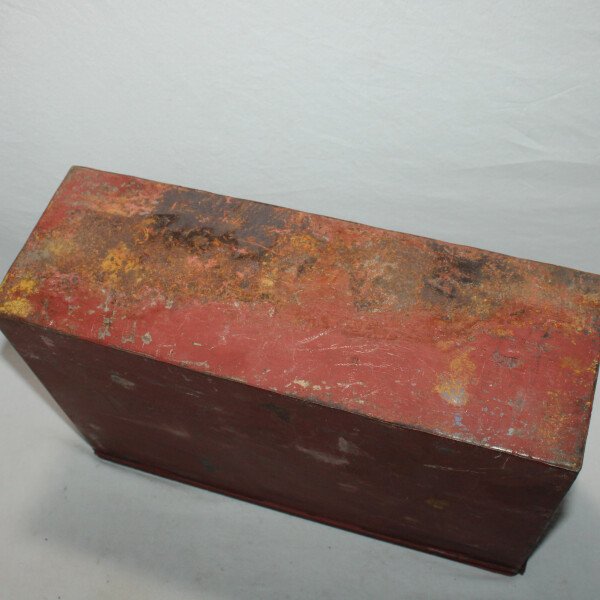 Boite à paquetage rouge