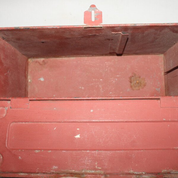 Boite à paquetage rouge