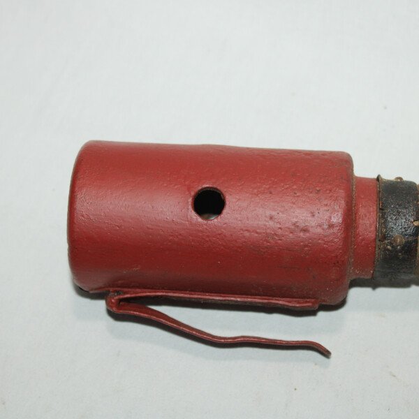 Grenade à manche fumigène