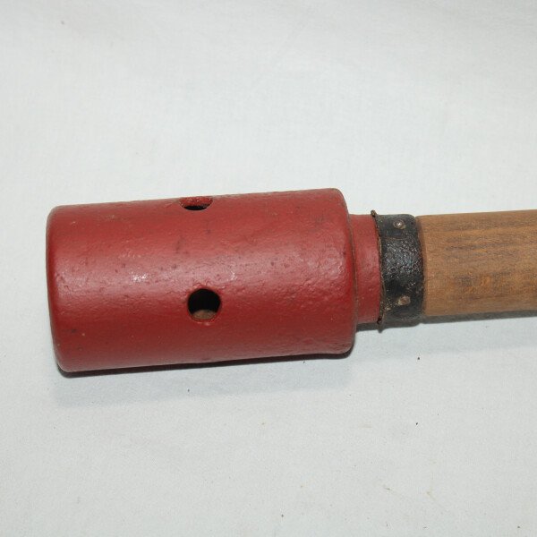 Grenade à manche fumigène