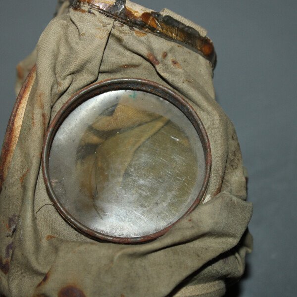 Masque à gaz mle 16