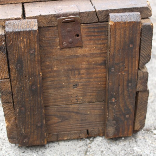 Caisse pour obus mortier 81 mm