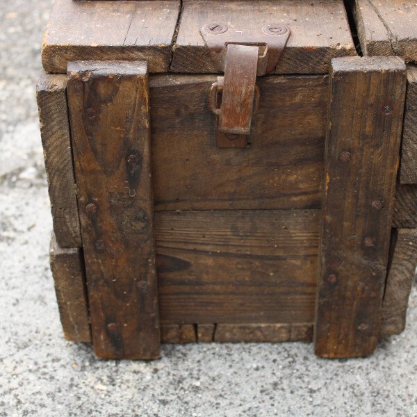 Caisse pour obus mortier 81 mm