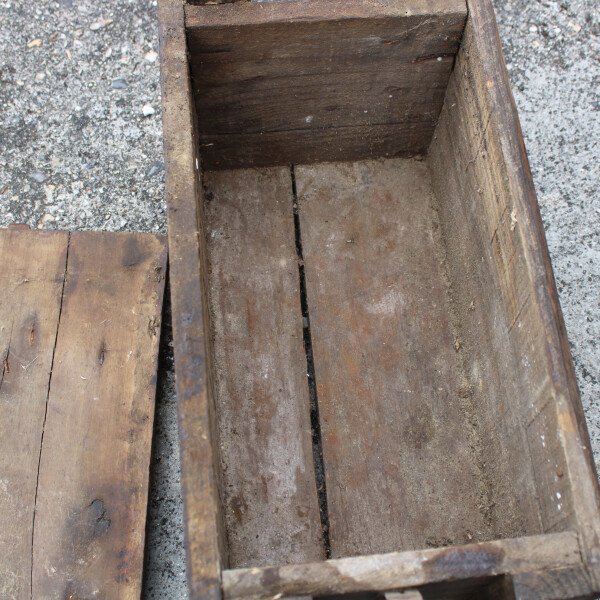 Caisse pour obus mortier 81 mm