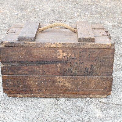 Caisse pour obus mortier 81 mm