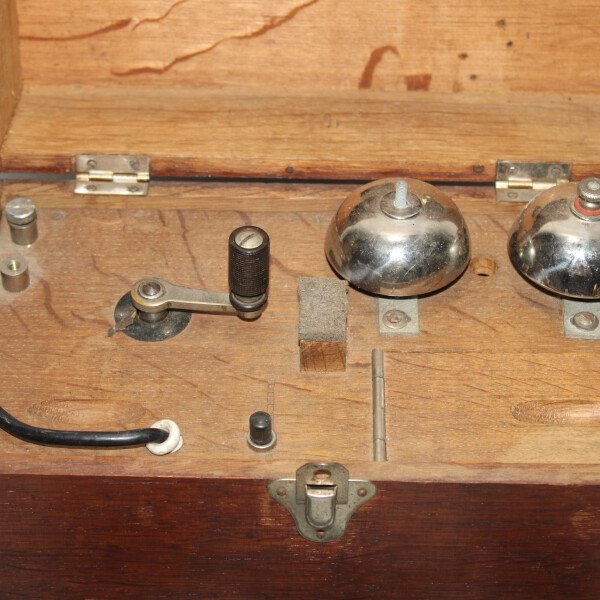 Téléphone boite bois