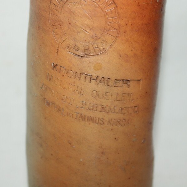 Bouteille en grès Kronthaler