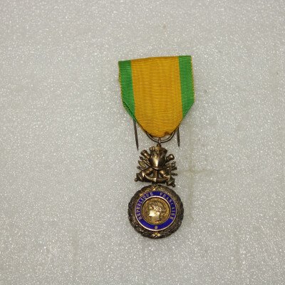 médaille militaire type 9