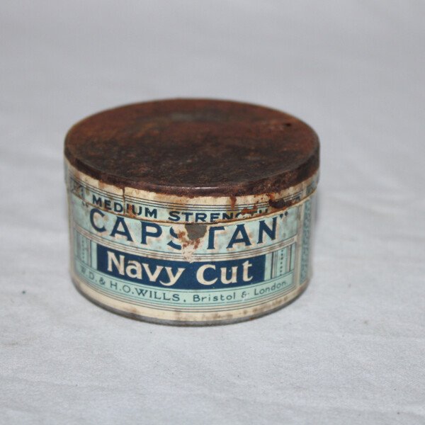 Boite à tabac Capstan navy cut