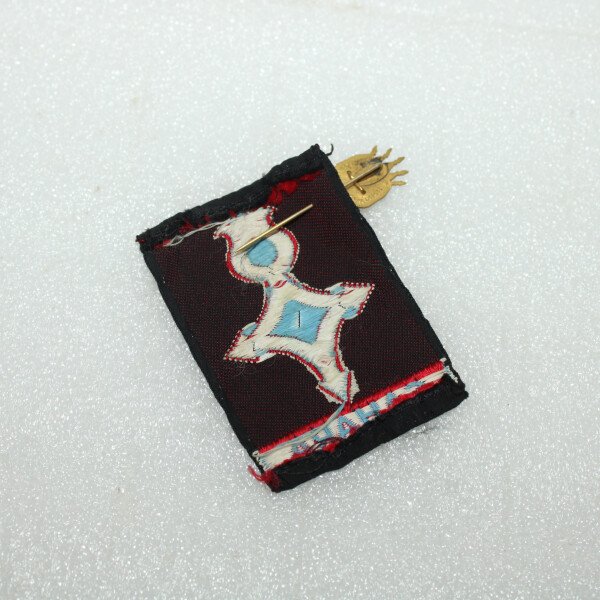 Patch Sahara et broche