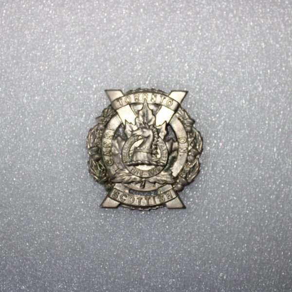 Cap badge Toronto Scottish