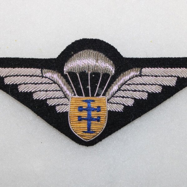 brevet parachutiste FFL  en canetille