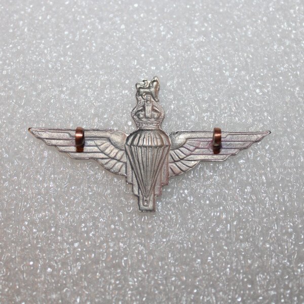 Cap badge Parachute regiment