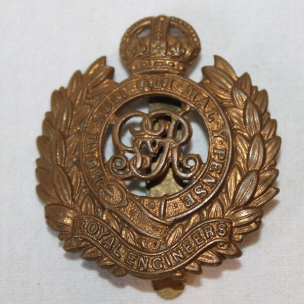 cap badge Royal Engineers