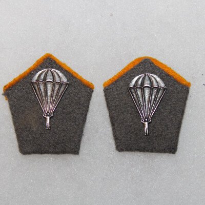 insignes de col pour officier parachutiste