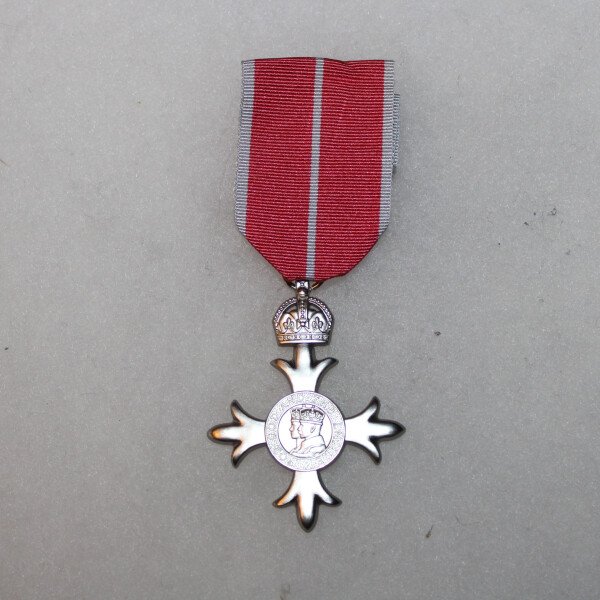 MBE ,pour militaire