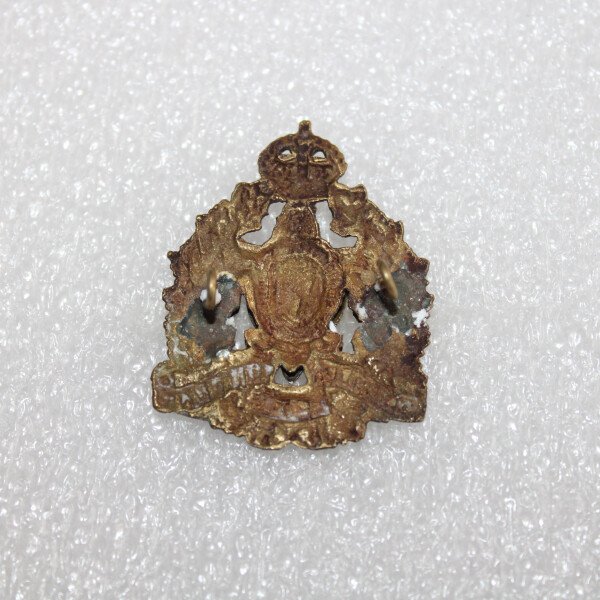 cap badge du régiment de Maisonneuve .