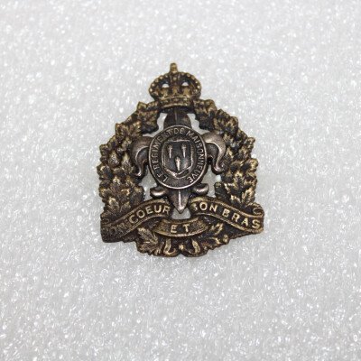 cap badge du régiment de Maisonneuve .