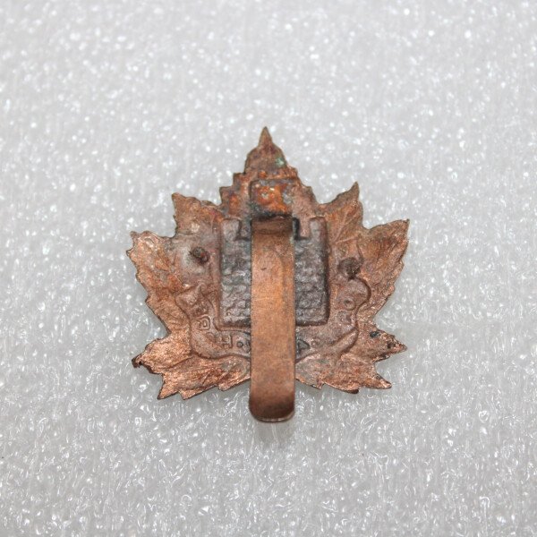 cap badge du Fort Garry Horse.