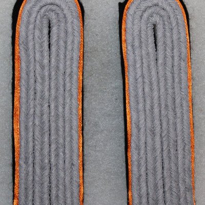 pattes d’épaules leutnant  SS Feldgendarme