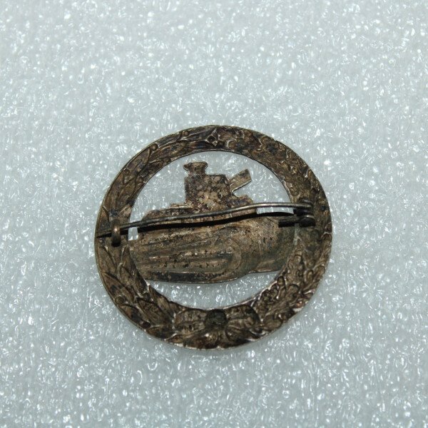 Broche FT17
