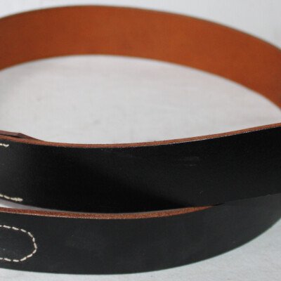 Ceinturon allemand en cuir noir